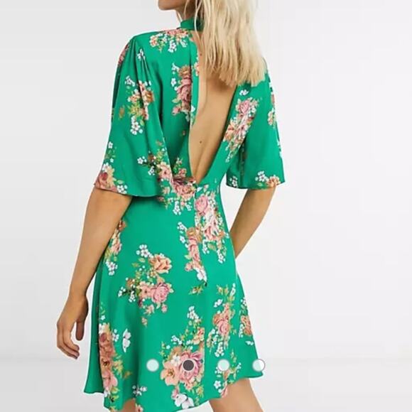 NWOT ASOS flutter sleeve mini dress floral print - Picture 2 of 10